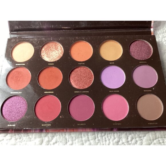 Zion Pressed Pigment Palette w/15 Hot Shades*Long-Lasting Makeup* Eyeshadow*New - Picture 1 of 4